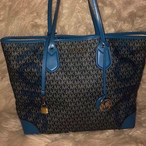 MK tote